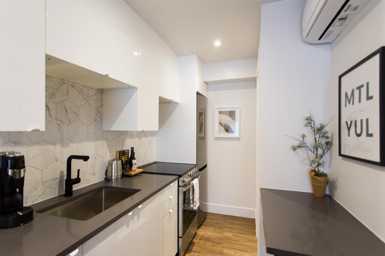 Blue Oasis Studio With Full Kitchen And Bath By Den Stays Montréal Dış mekan fotoğraf