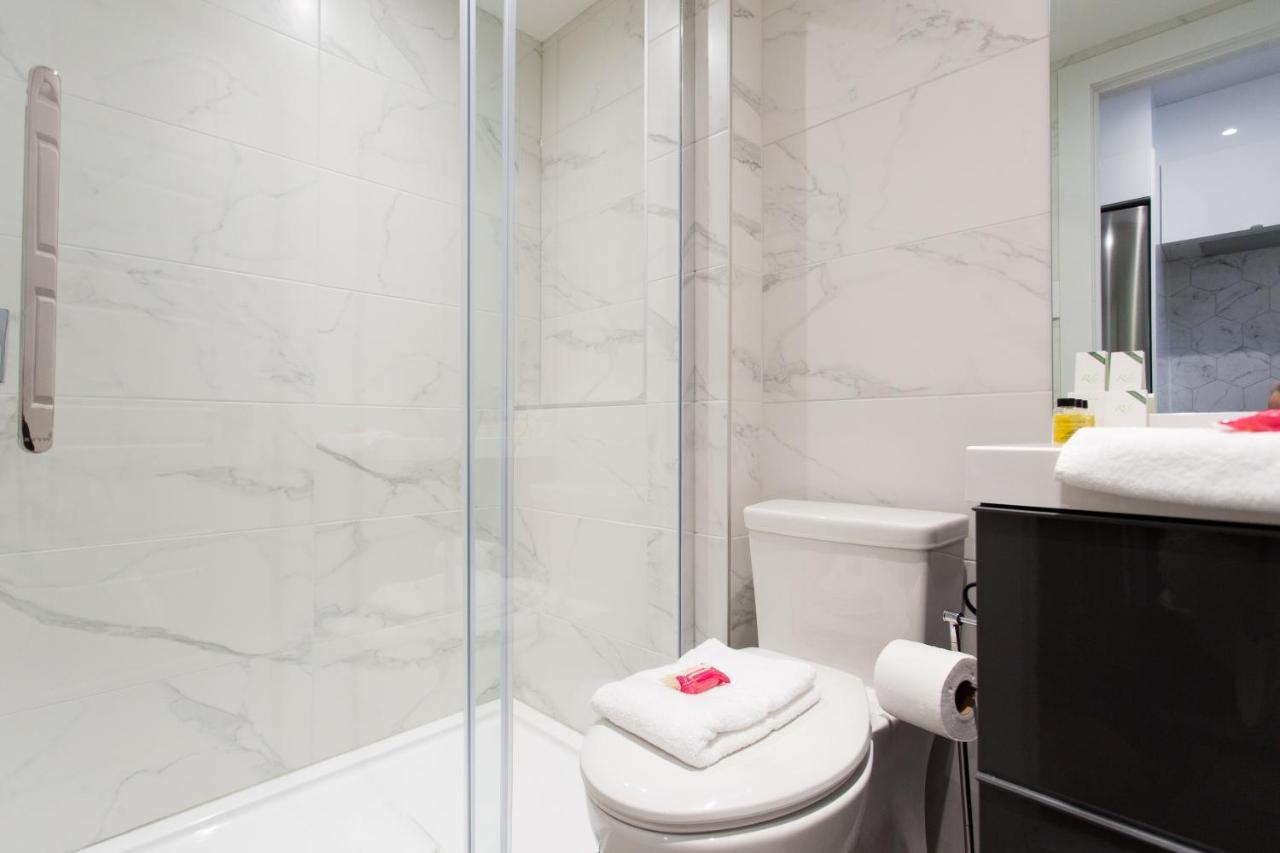 Blue Oasis Studio With Full Kitchen And Bath By Den Stays Montréal Dış mekan fotoğraf
